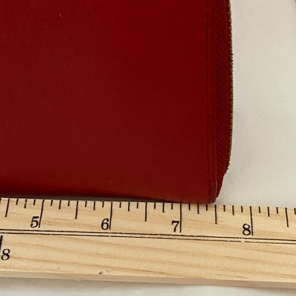 Kate Spade  Vintage and Gorgeous zip around wallet red and gold hardware - Picture 8 of 12